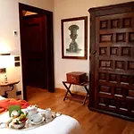 Delser Manor House *