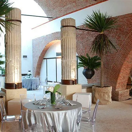 Delser Manor House *