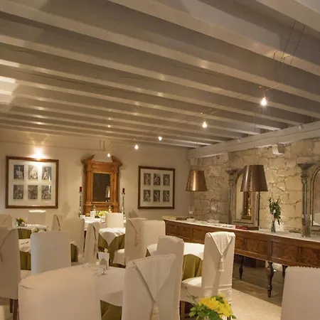 Country house Delser Manor House