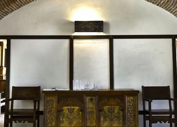 Delser Manor House *