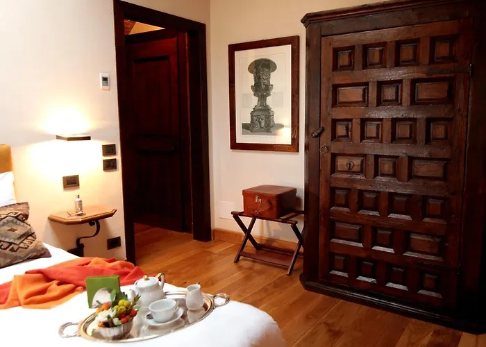 Delser Manor House *