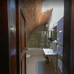 Delser Manor House Kır Evi